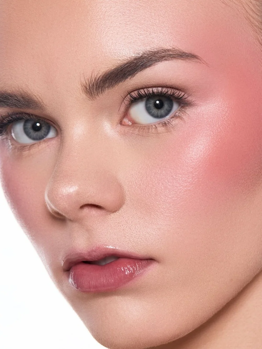 Moon Prism Liquid Blush — Rose Renia